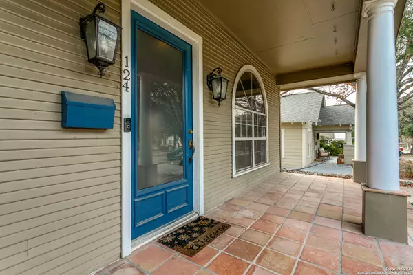 Alamo Heights, TX 78209-4537,124 NORMANDY AVE