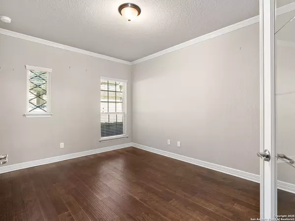 Boerne, TX 78015-5079,8622 GELVANI VINA