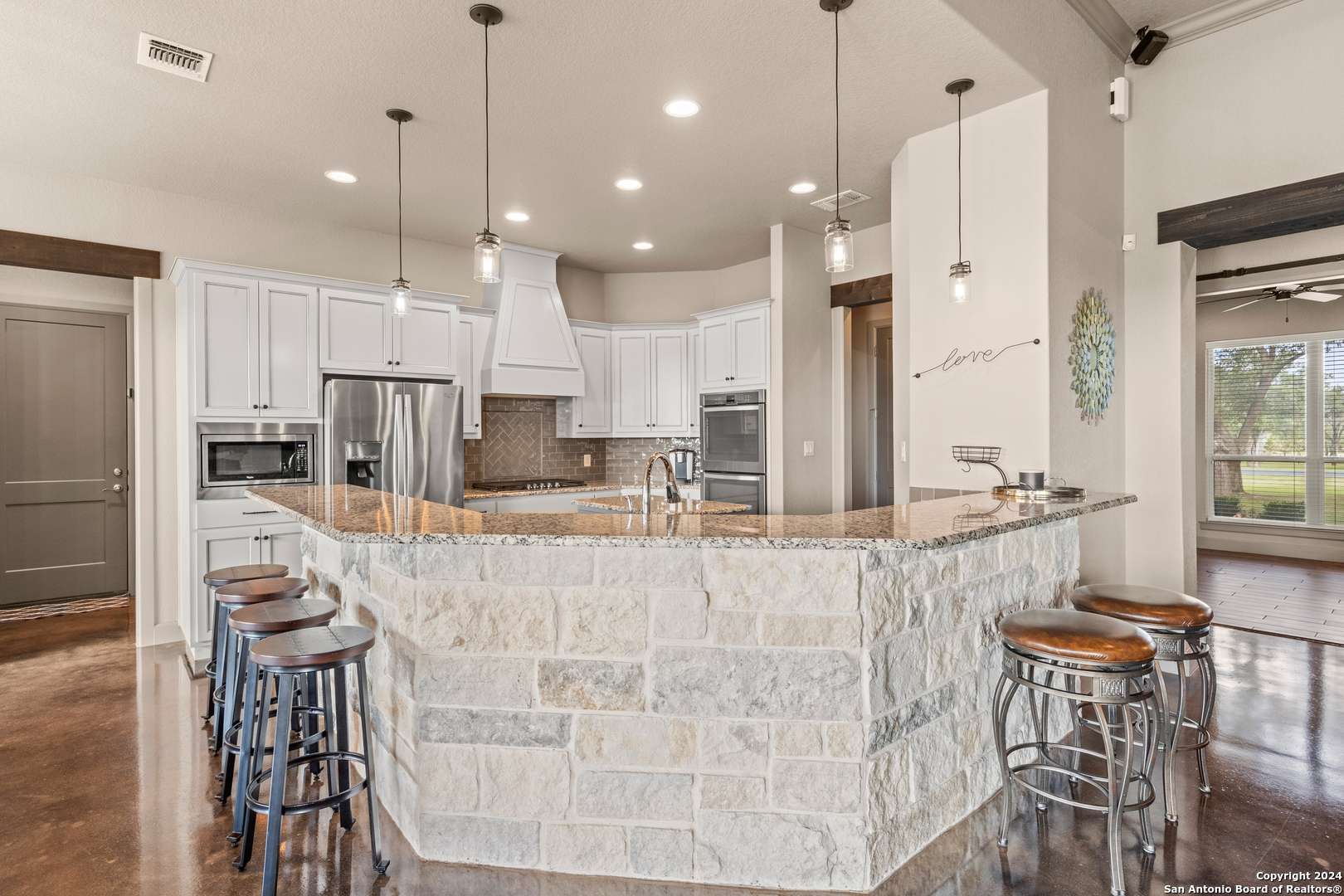 New Braunfels, TX 78132-4168,2718 BEAVER LANE