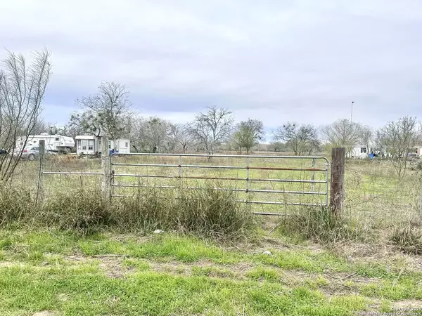 Pandora, TX 78143,244 COUNTY ROAD 478