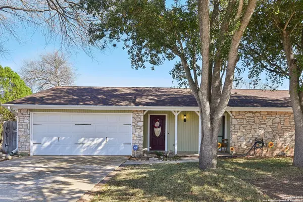 11424 GOLDEN OAK TRL, Live Oak, TX 78233-2913