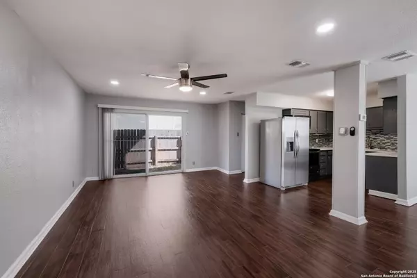 San Antonio, TX 78209,100 Lorenz UNIT 804