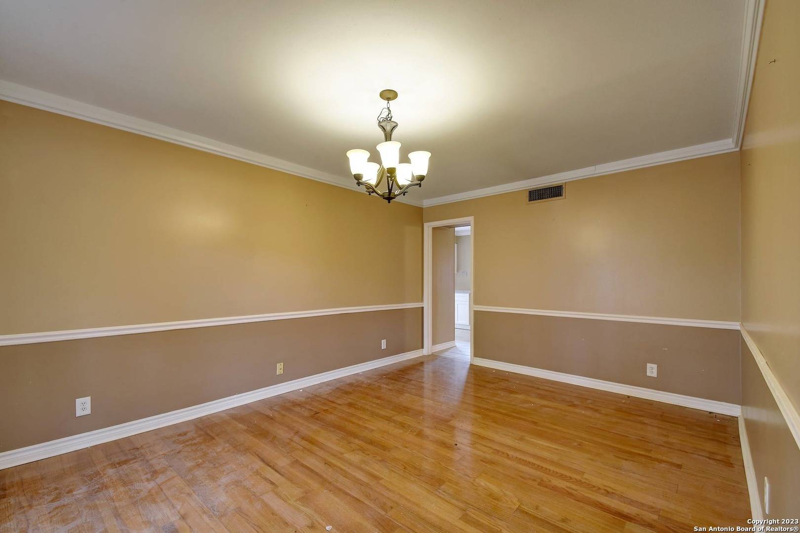 Windcrest, TX 78239-1952,5801 Windvale Dr