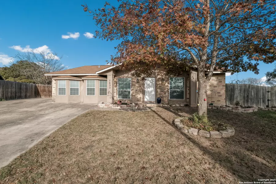 7622 BORDEN OAK ST, Live Oak, TX 78233-3001