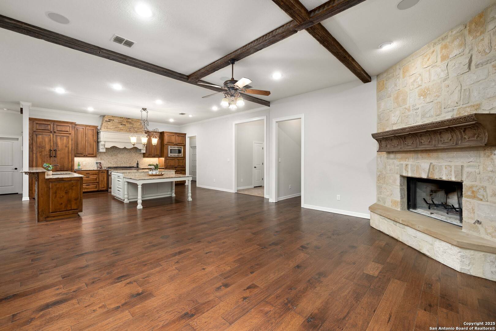 New Braunfels, TX 78130-3400,604 HANNAHS RUN