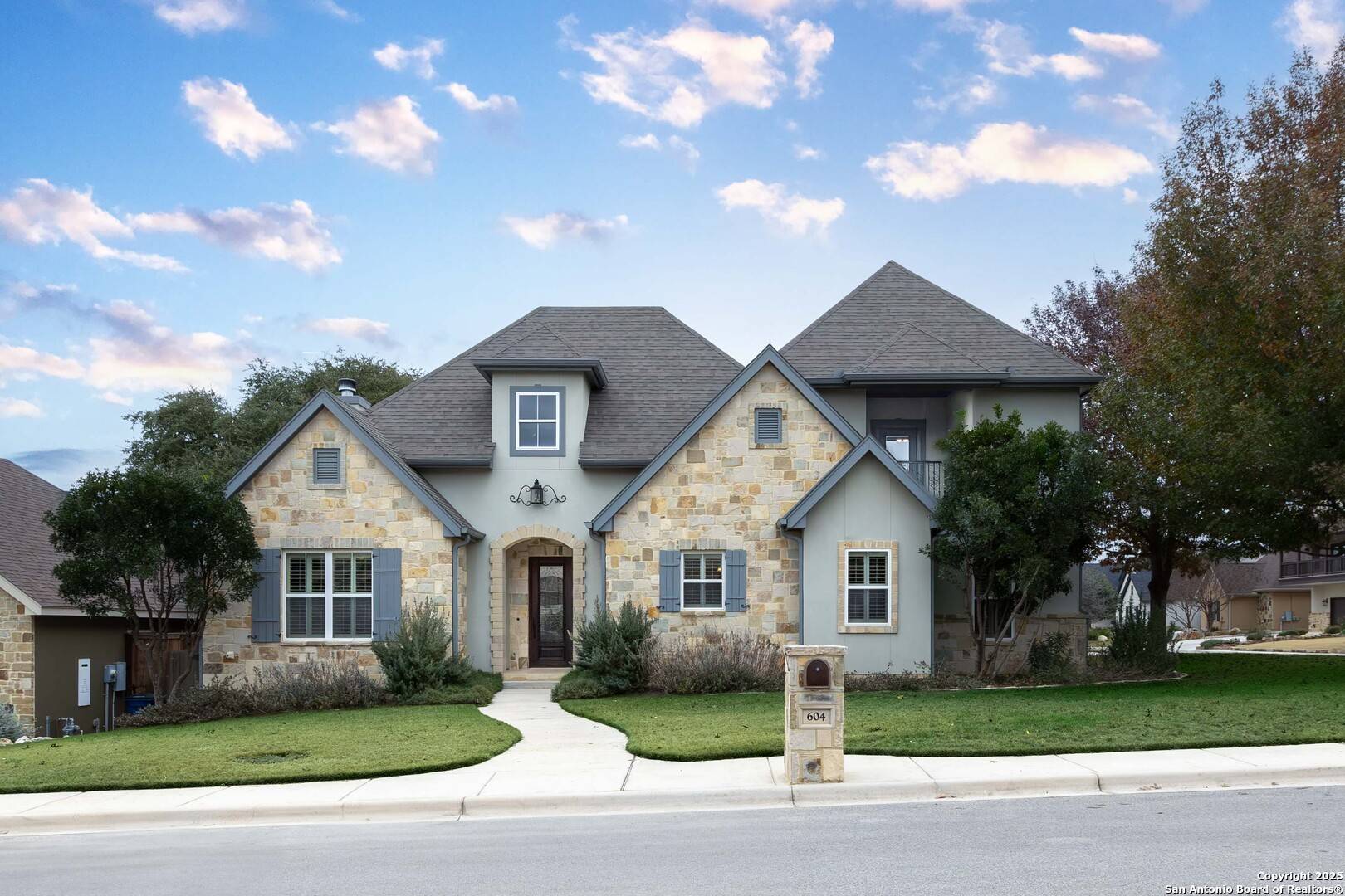 604 HANNAHS RUN, New Braunfels, TX 78130-3400