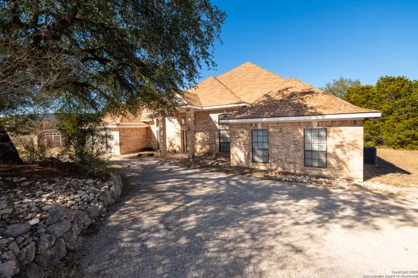 840 RANCH ROAD 337, Leakey, TX 78873