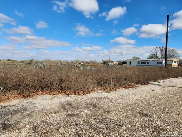 4239 BUTTERFLY, Von Ormy, TX 78073-5345