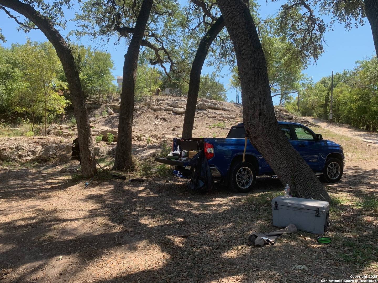 Bandera, TX 78003-4162,1424 LAKESHORE DR N