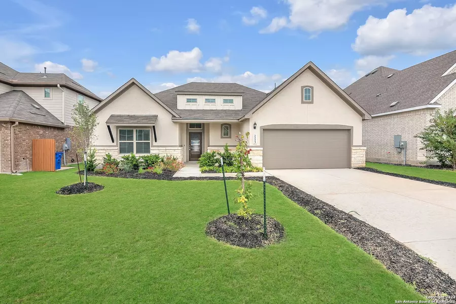 2223 Meadow Way, New Braunfels, TX 78132