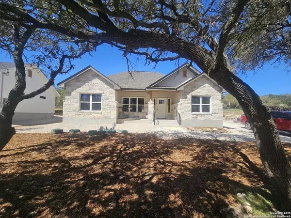 1298 Lavaca, Canyon Lake, TX 78133