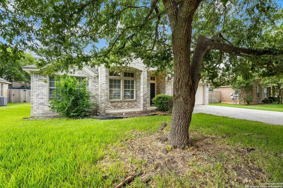 New Braunfels, TX 78130-2334,450 WALNUT HEIGHTS