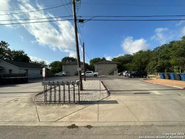 San Antonio, TX 78221-2249,930 DRURY LN