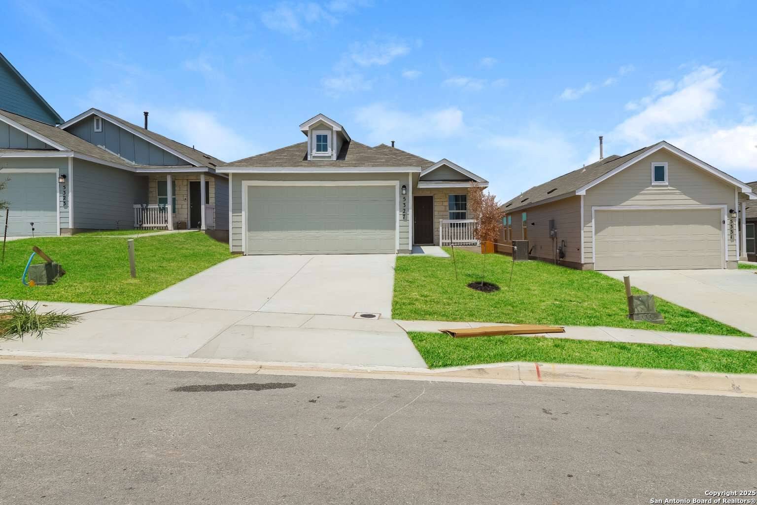 5327 DEVILS RDG,  Converse,  TX 78109-1162