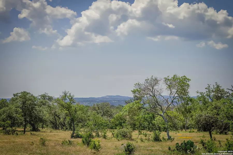 925 FM 473, Boerne, TX 78006
