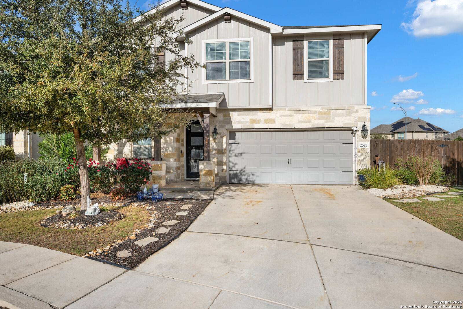 2527 CASTELLO WAY, San Antonio, TX 78259-2681