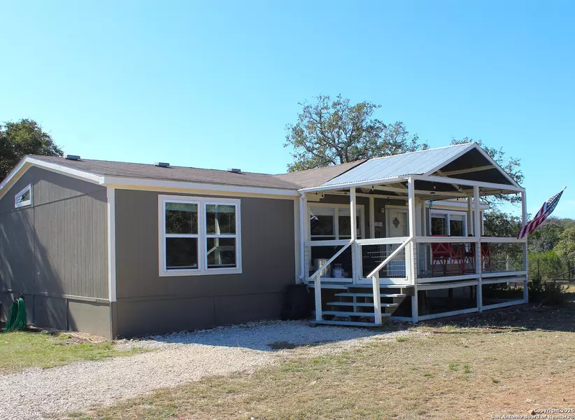 716 CANDY RD, Pipe Creek, TX 78063-5105