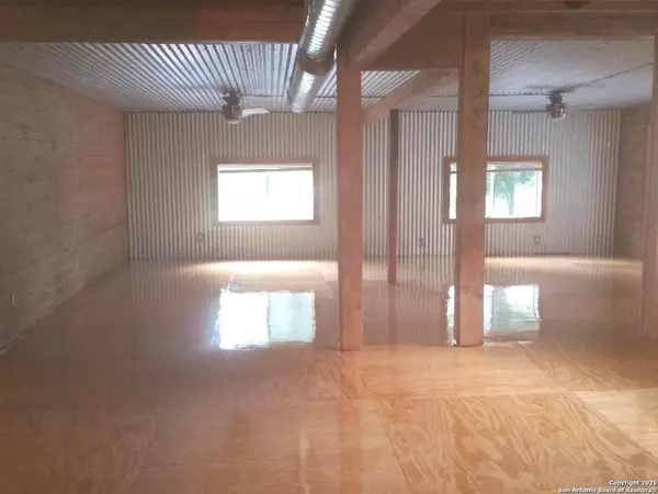 San Antonio, TX 78240-2139,6051 BABCOCK RD