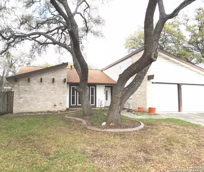 5919 CYPRESS BEND ST, San Antonio, TX 78247-1305