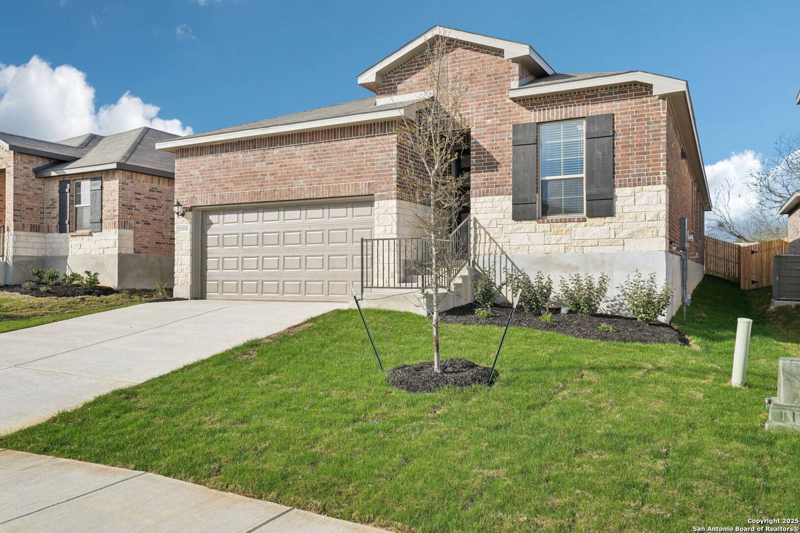 San Antonio, TX 78233,15515 Comanche Deer
