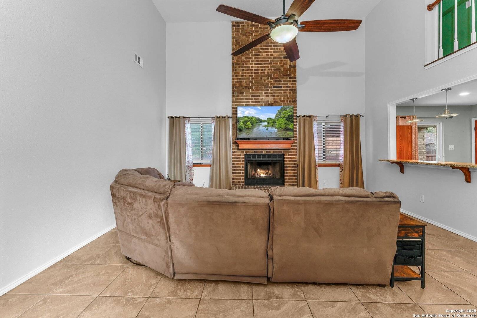 Live Oak, TX 78233-2642,7801 BOVIS CT