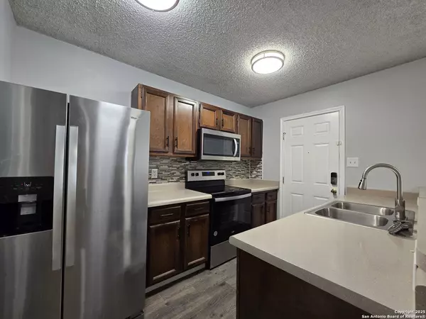 San Antonio, TX 78254-2635,8415 CRANBERRY HL UNIT 2