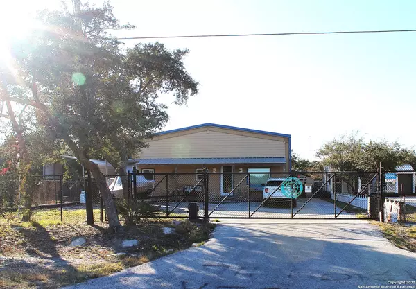 711 VERNE, Rockport, TX 78382