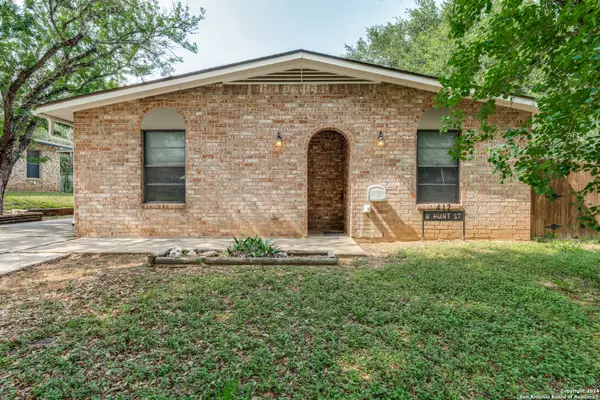 412 Hunt Street, Pleasanton, TX 78064