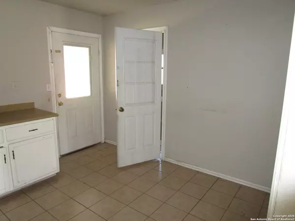 Pleasanton, TX 78064-3918,1212 W GOODWIN ST