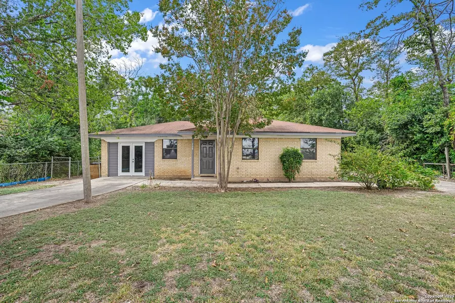 126 Haeckerville Rd, Cibolo, TX 78108-3926