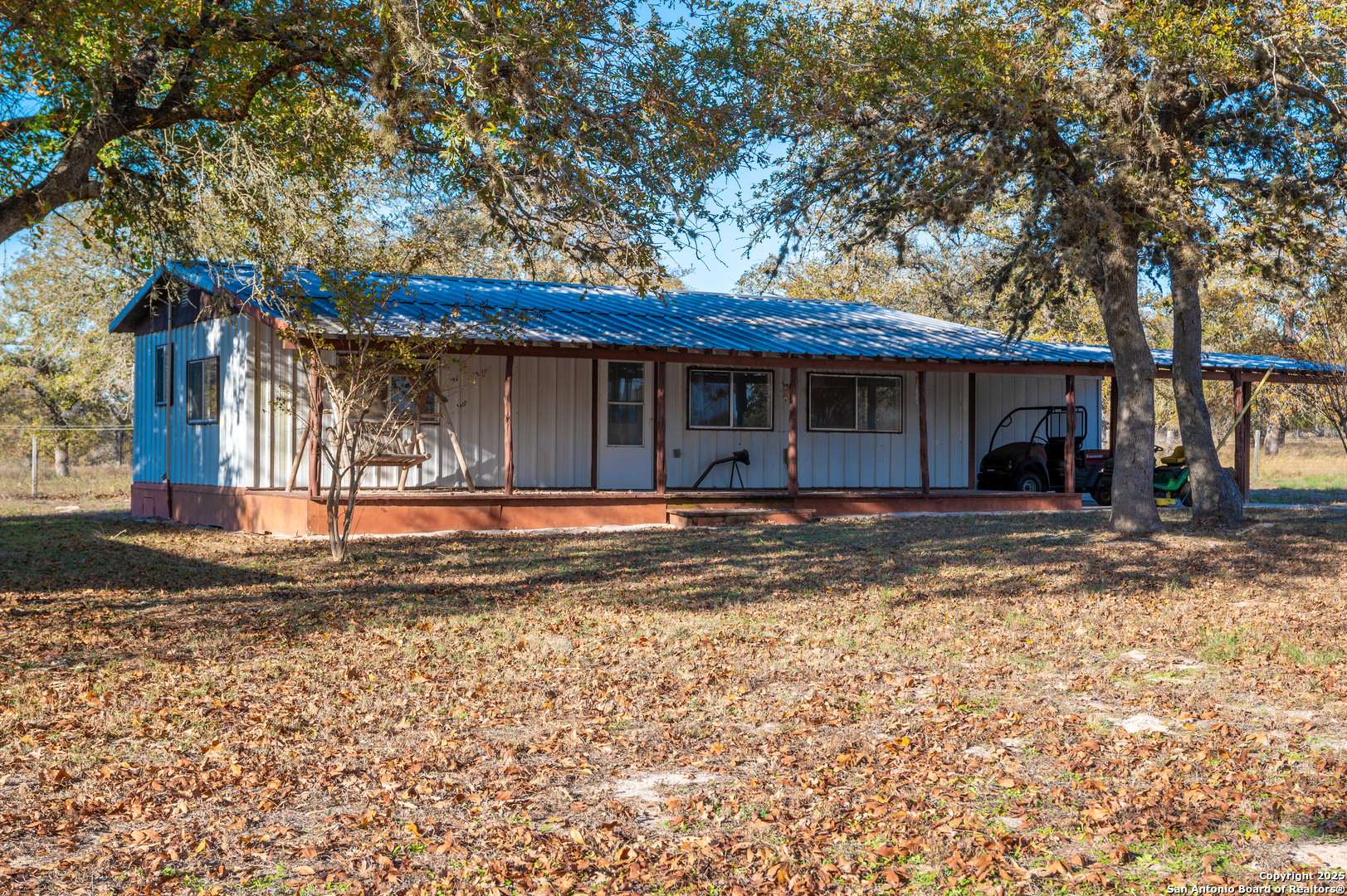 847 LITTLEHORN LN, Stockdale, TX 78160-6140
