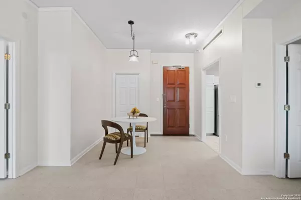 San Antonio, TX 78209,1 Towers Park Lane UNIT 813