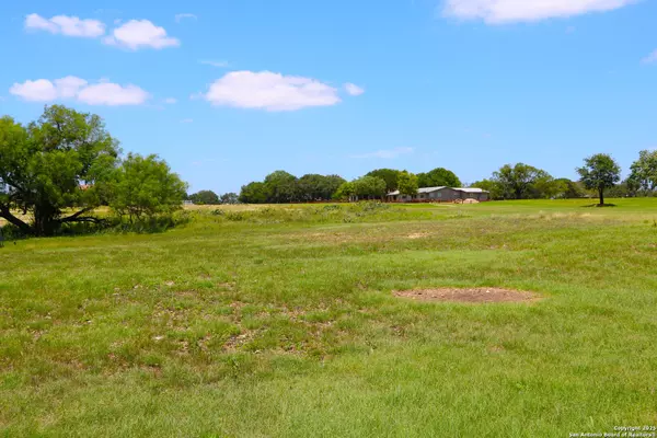 Bandera, TX 78003,4 WOODVIEW CIR