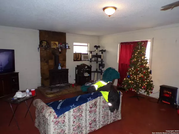 Uvalde, TX 78801,27151 Highway 55