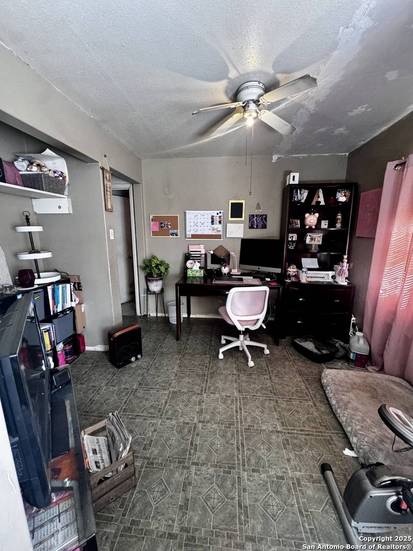 San Antonio, TX 78227-3522,102 WESTKNOLL DR