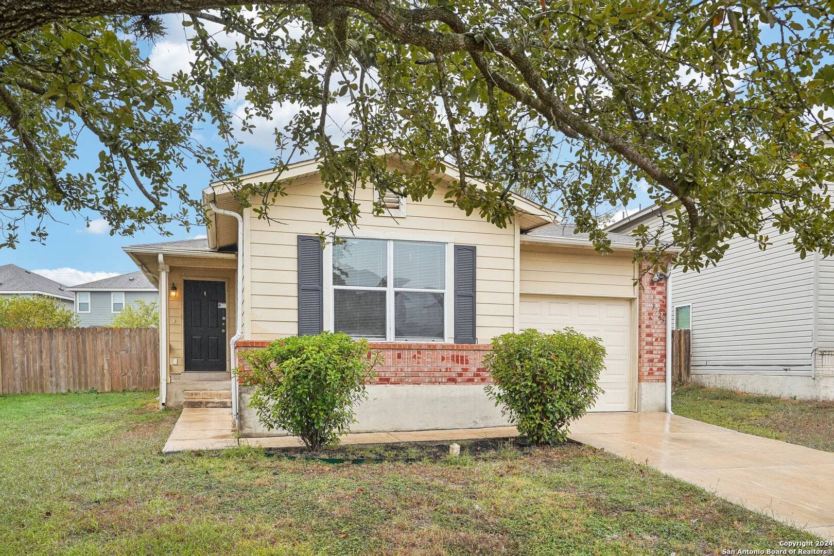 3723 CANDLEGLENN, San Antonio, TX 78244-2153