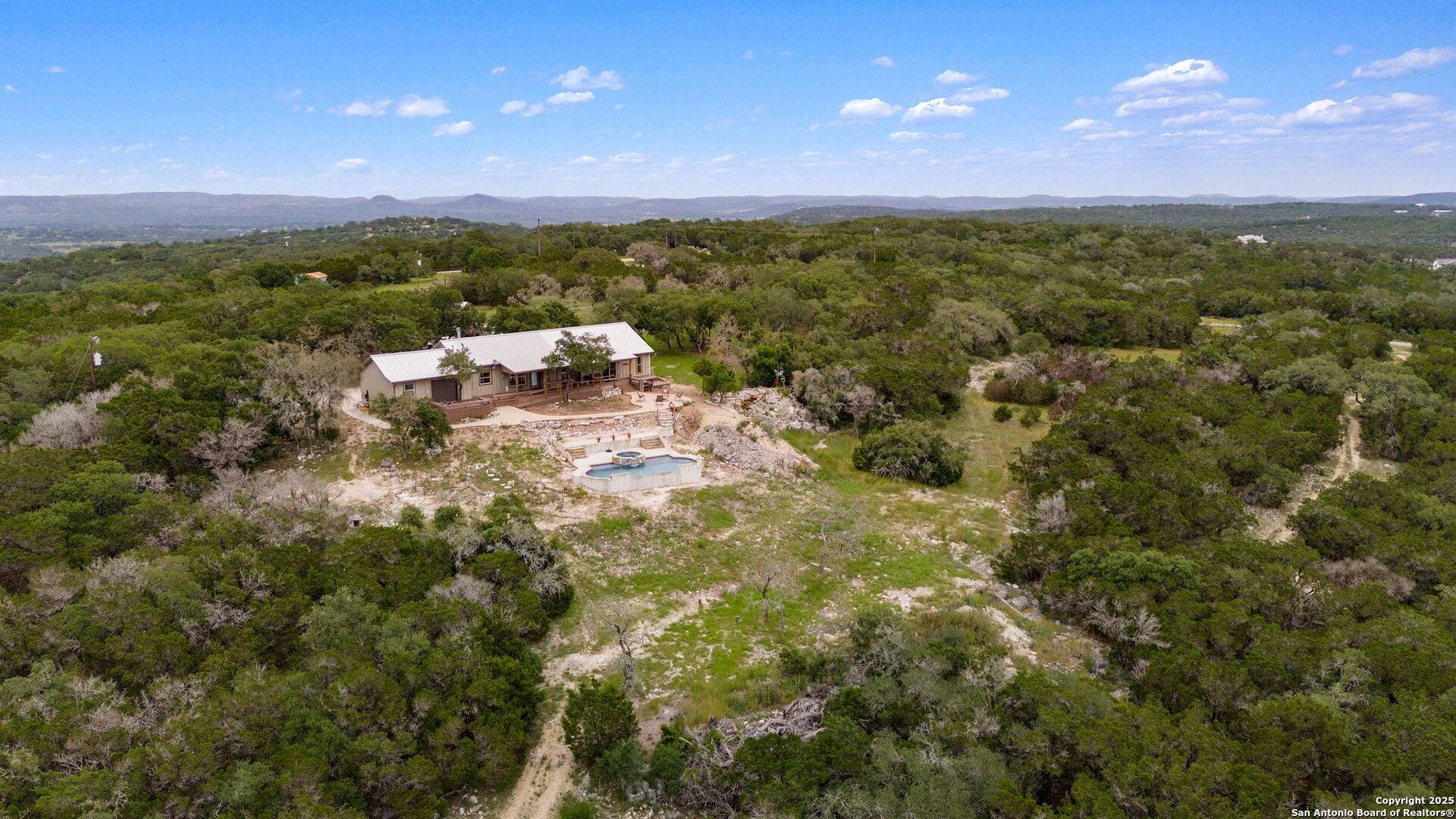 Pipe Creek, TX 78063-7178,112 MOUNTAIN LAUREL LN