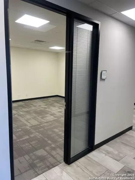 3700 FREDERICKSBURG RD UNIT 155, San Antonio, TX 78201