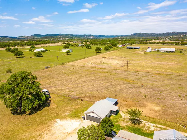 Medina, TX 78055,472 Valley View Trail