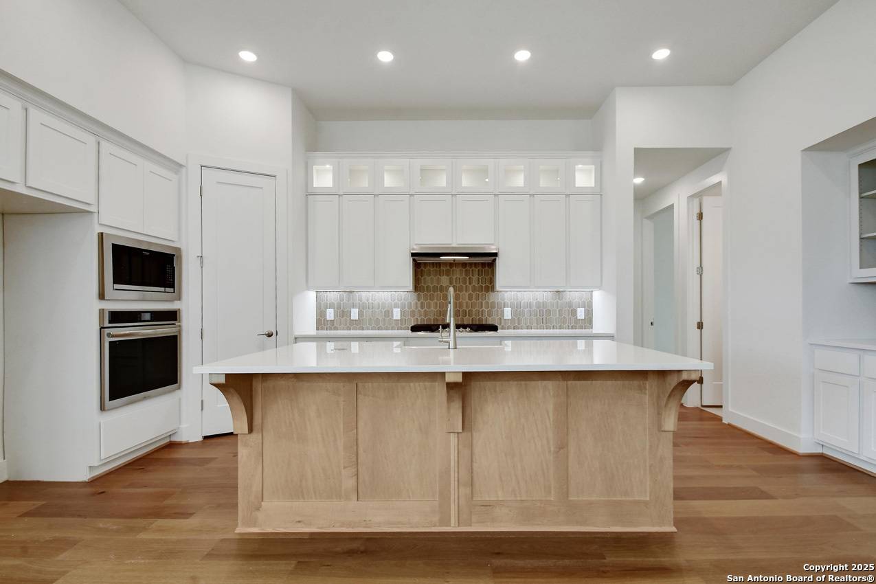 Boerne, TX 78006,301 Rainwater Creek