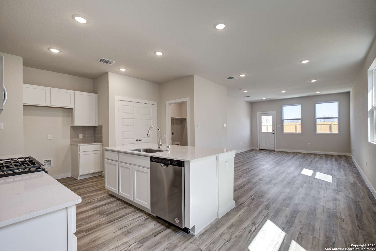 San Antonio, TX 78214,9954 Forestier Green