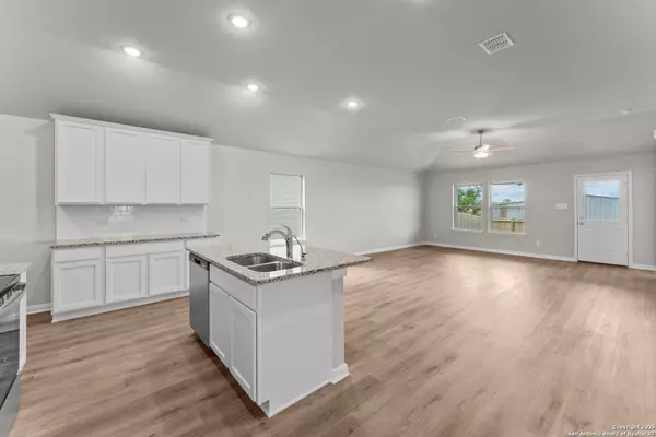 New Braunfels, TX 78130,1684 Quiet Teal