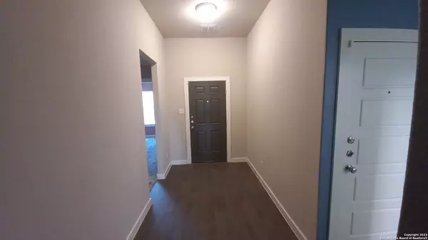 Converse, TX 78109-2064,10571 PABLO WAY