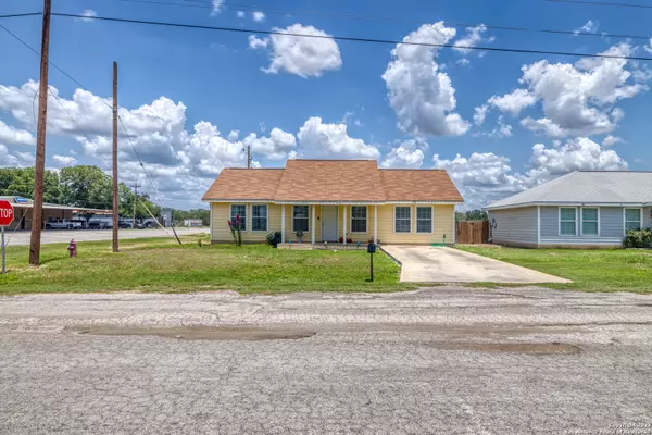 Uvalde, TX 78801,400 E Brazos