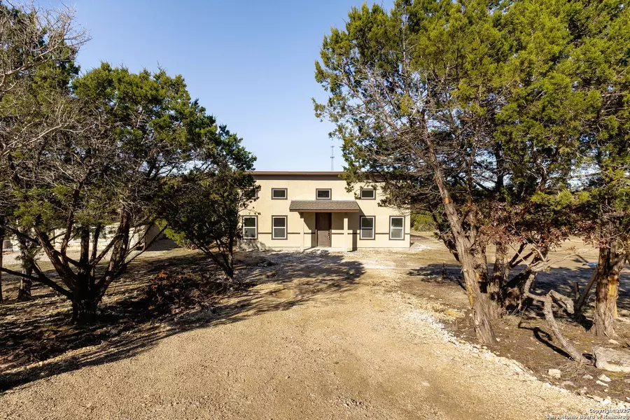 329 CANYON SPRINGS DR, Canyon Lake, TX 78133
