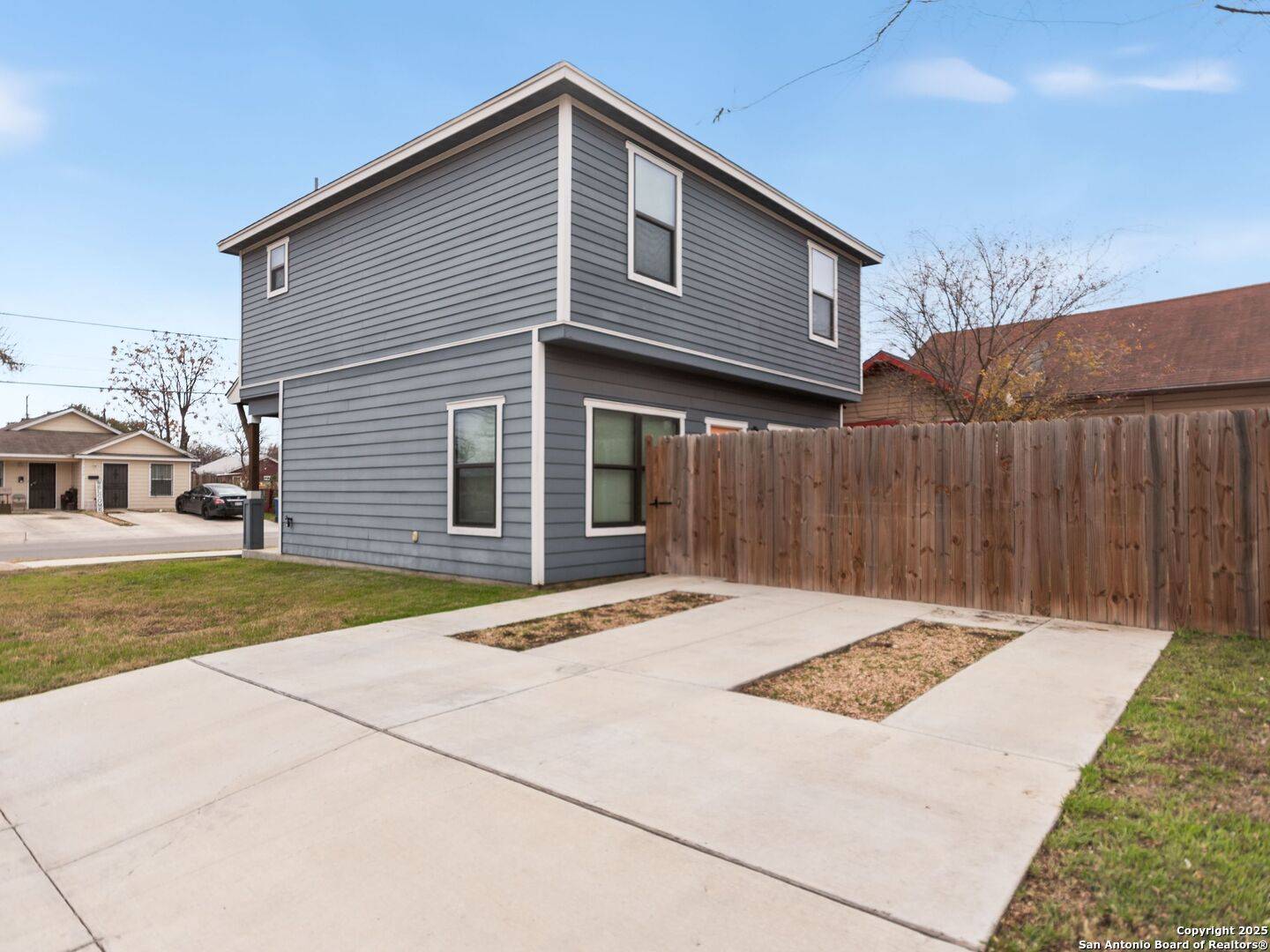 San Antonio, TX 78202-1427,1439 LAMAR ST UNIT 13