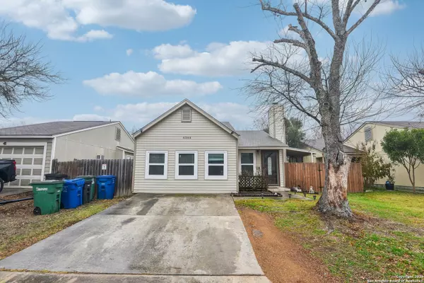 6364 VILLAGE CLB, San Antonio, TX 78250-5736