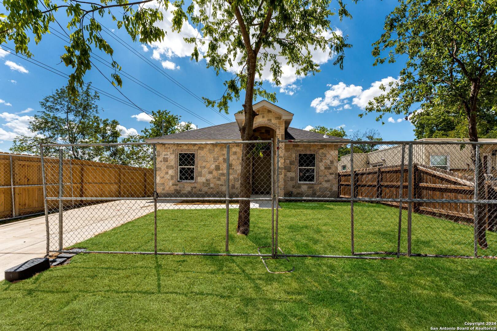 San Antonio, TX 78207,2115 19TH ST