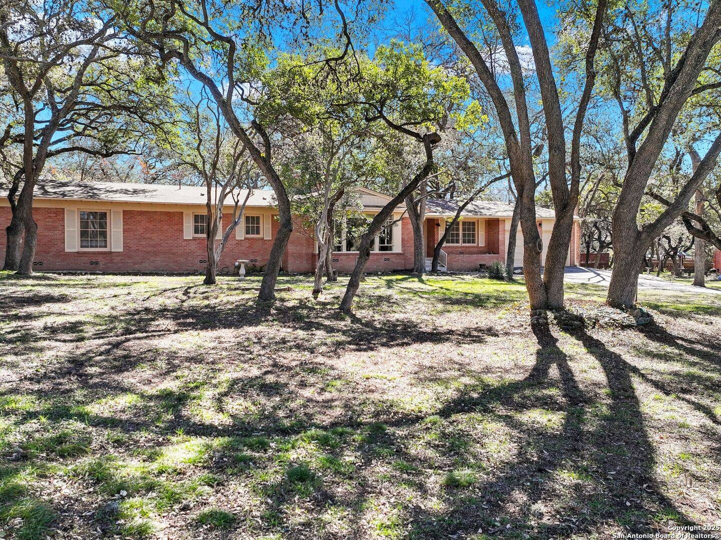 306 ZORNIA DR, Castle Hills, TX 78213-2114