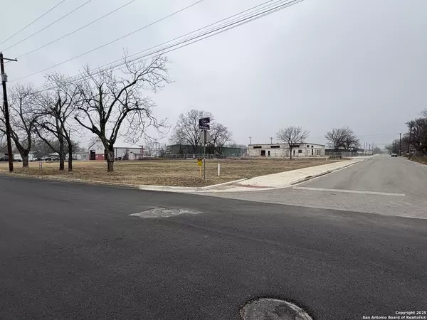 Kerrville, TX 78028,508 Clay St N
